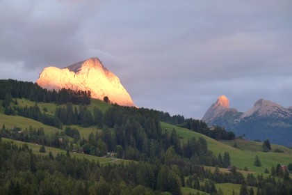  vergrößern / ingrandire 