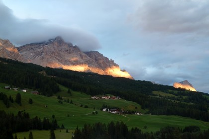  vergrößern / ingrandire 