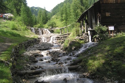  vergrößern / ingrandire 