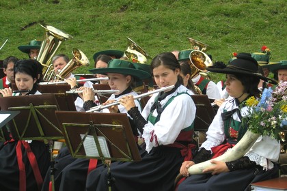  vergrößern / ingrandire 