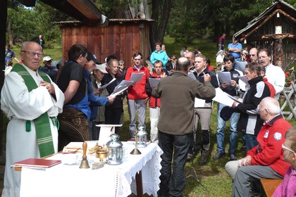  vergrößern / ingrandire 