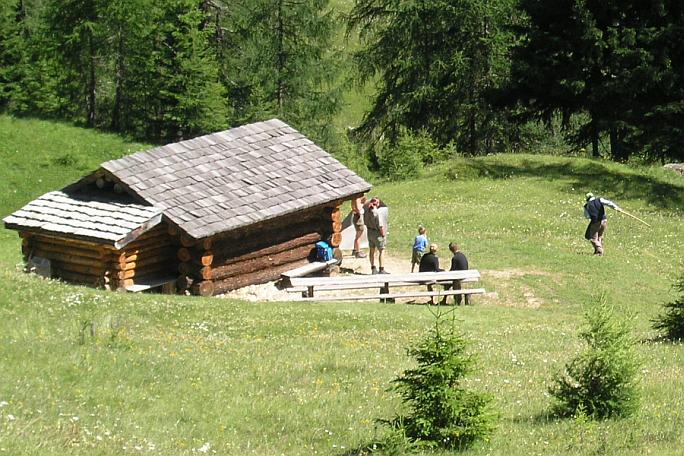  vergrößern / ingrandire 