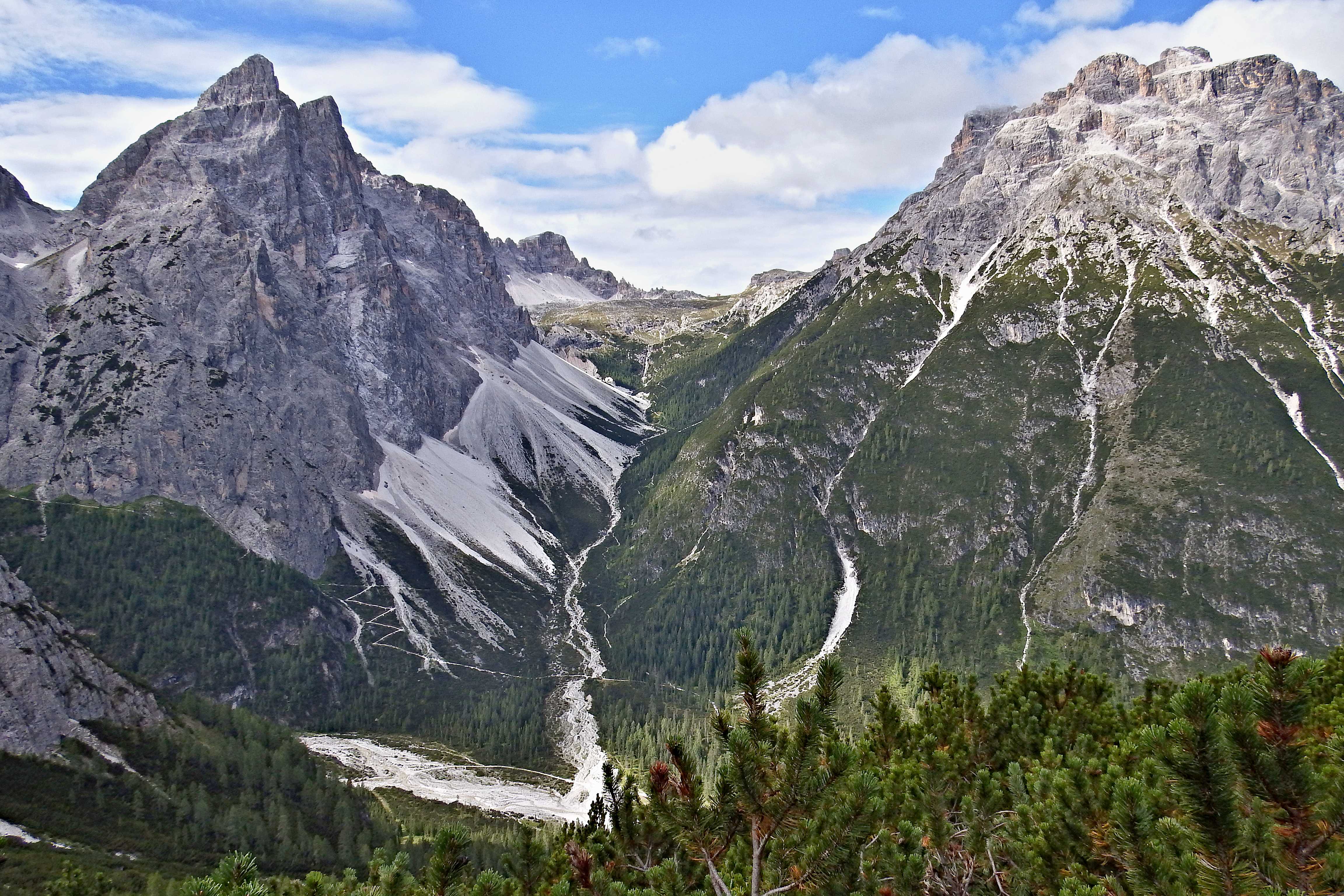   Klick: Zum "Bild 15" 